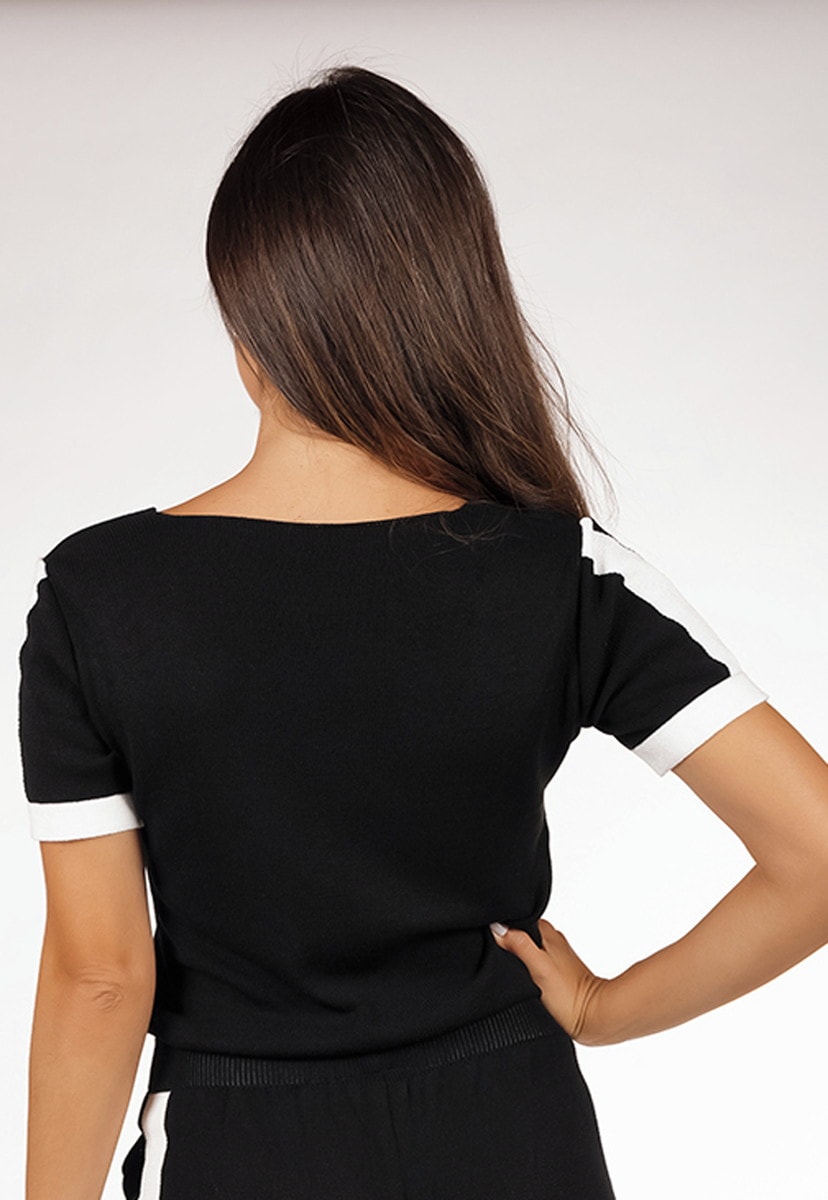 Blusa De Tricô Modal Pink Tricot Com Listra Na Barra E Manga Curta Feminina Preto