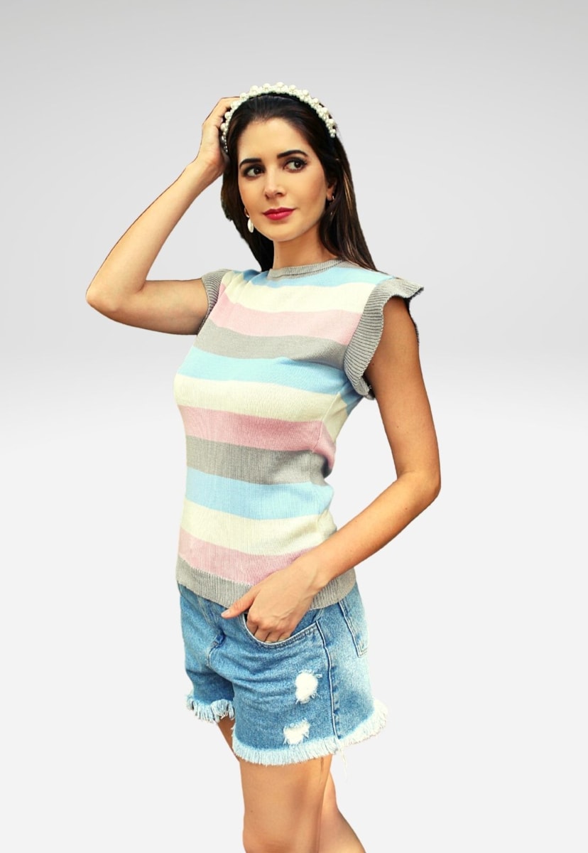 Blusa Pink Tricot De Tricô Com Babado na Manga De Tricô Listrada Cinza