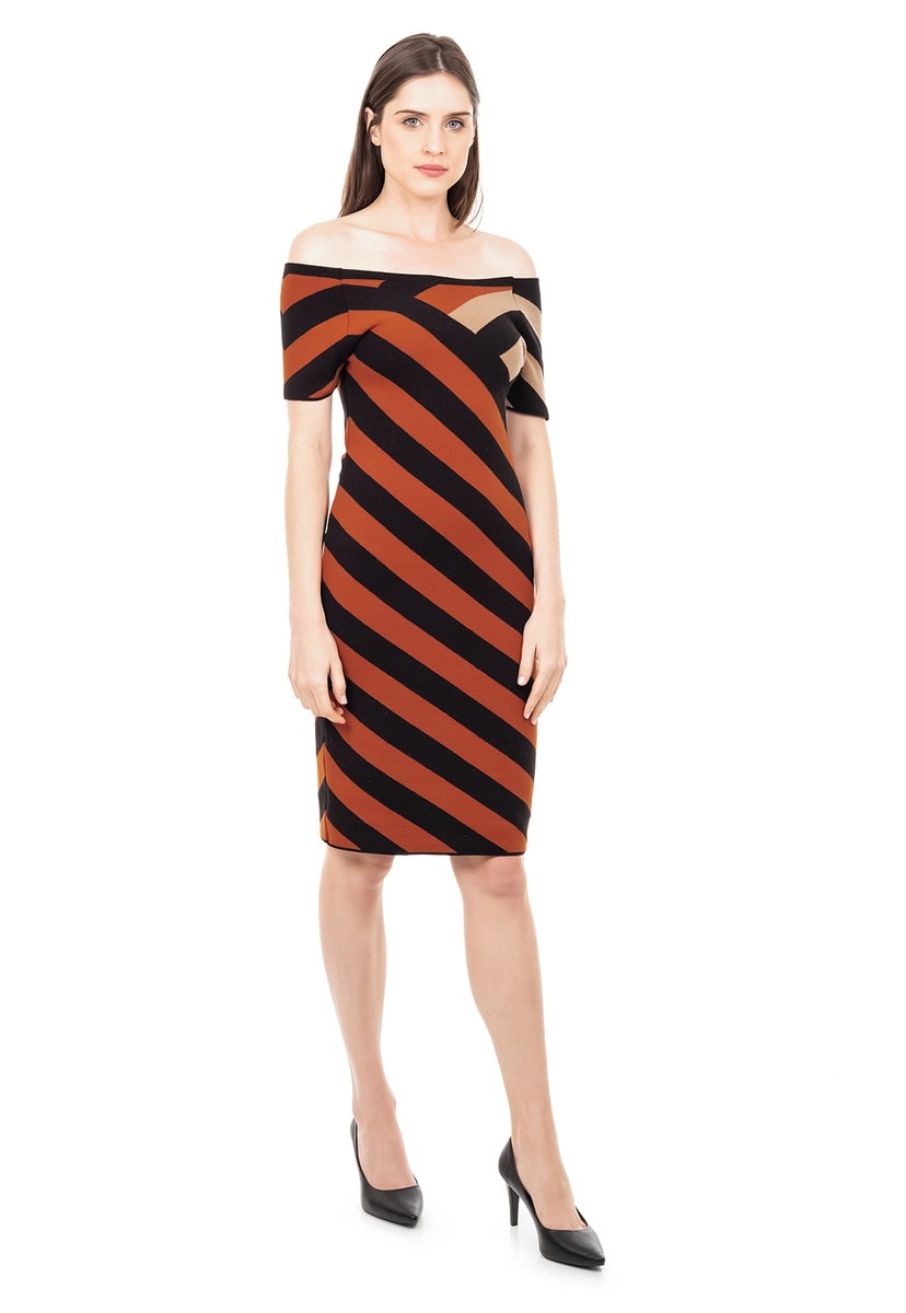 Vestido Pink Tricot Tubinho Curto de Tricô Modal Listrado Ombro a Ombro Feminino Preto com Ferrugem